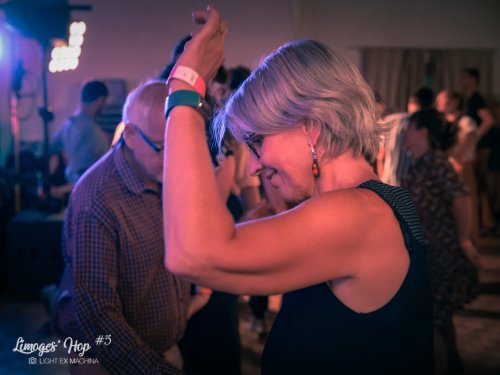 Limoges'Hop #5 - soirée d'ouverture du vendredi

Partage libre à des fins non promotionnelles ou commerciales, en créditant l'auteur (@lightexmachina).

© Alexandre - LIGHT EX MACHINA 2023, tous droits réservés.